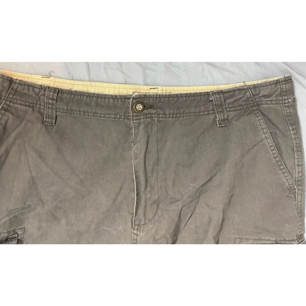 Iron Co. Flex Cargo Shorts Men's 38 Brown Zipper Pocket Camping Hiking Outdoors